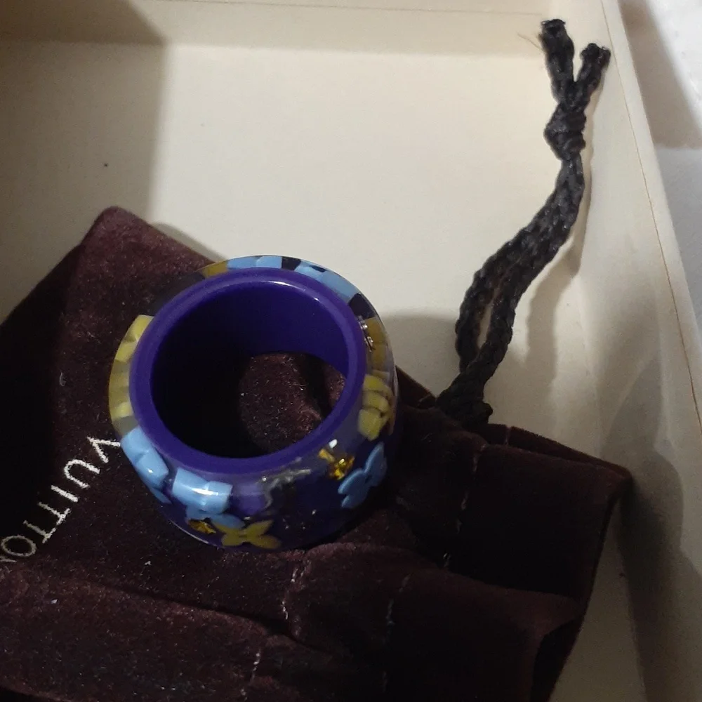 LOUIS VUITTON RESIN FARANDOLE RING AUTHENTIC SZ M - Picture 6 of 6